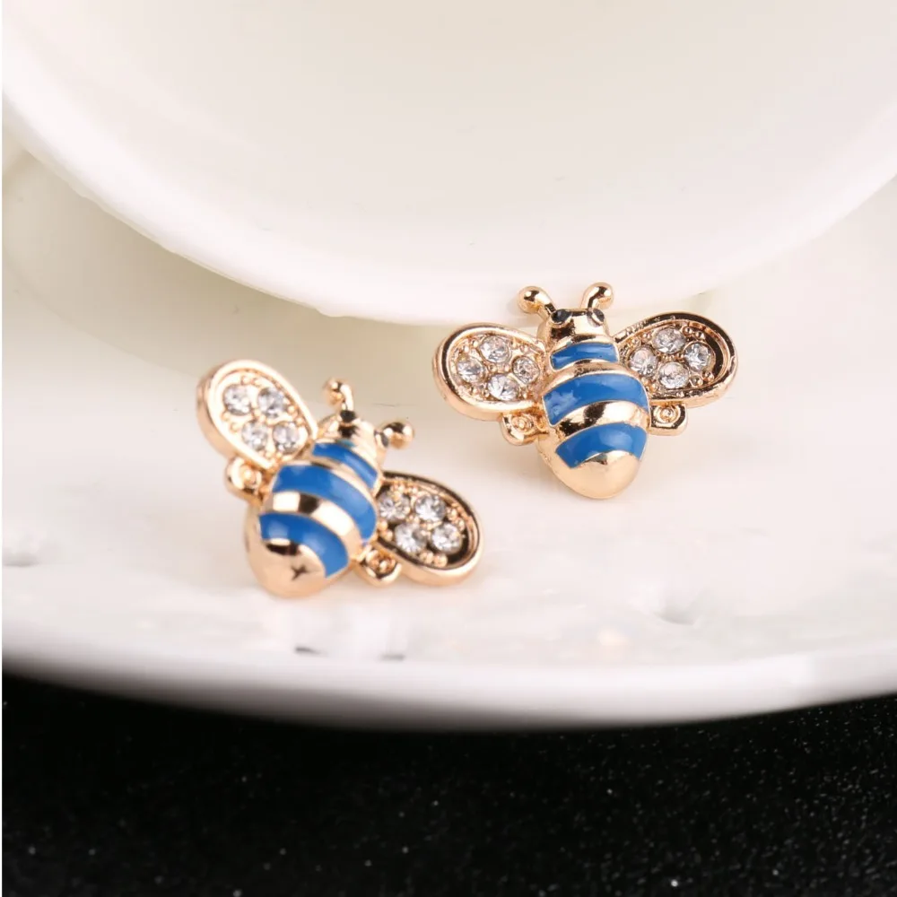 ファッションかわいいミツバチのブローチ漫画エナメル黄色と青の動物の蜂のブローチピン Buy 蜂のブローチ 蜂蜜蜂ブローチ 動物ブローチ Product On Alibaba Com