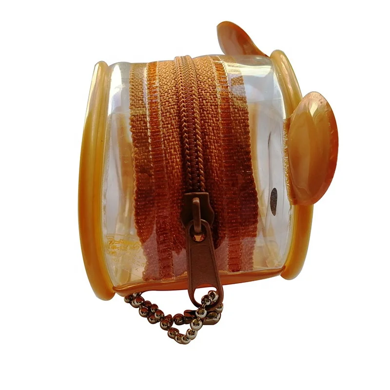 Подарочный пакет из ПВХ в форме мишки с металлической