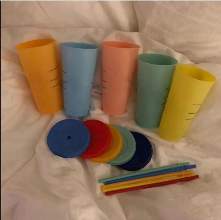 Новый дизайн пластиковая красочная кружка-неваляшка кружка меняющая цвет холодного кофе с соломинкой и