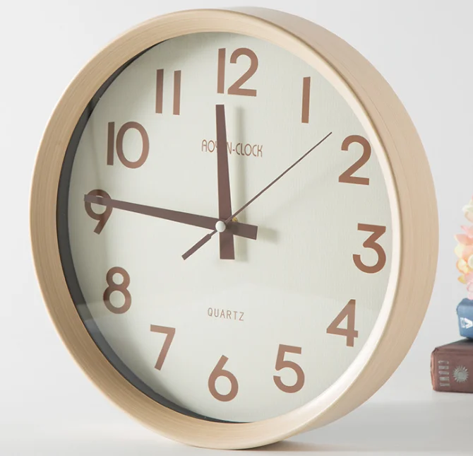 New Design Simple Style Wall Clock Home Goods Wall Clock Decoration and Wooden Round Shape Wall Clock for Living Room