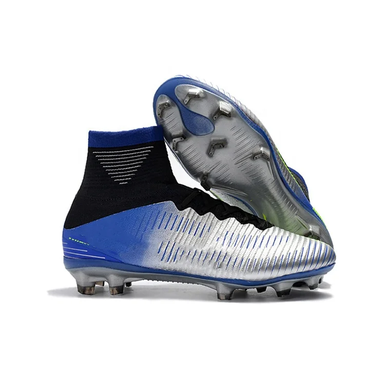 running soccer shoes