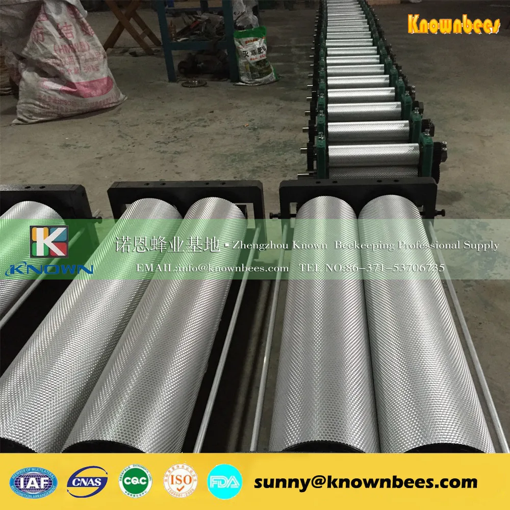 
 Пчеловодческий пресс для нанесения основы под Пчеловодство  