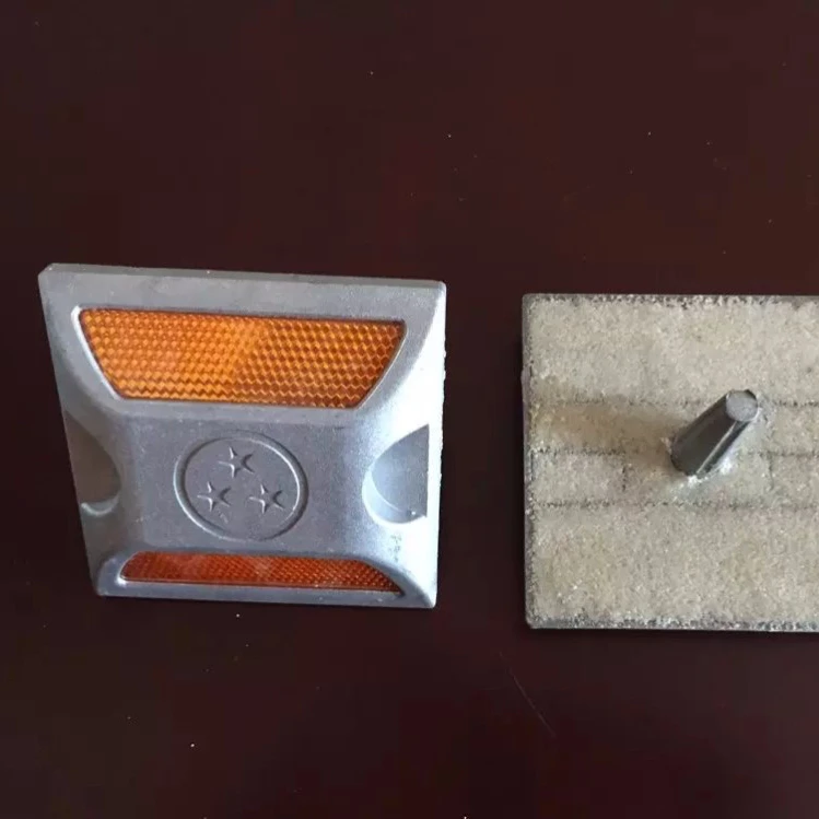 2 Stück Reflektierende Straßenmarkierungsnägel Aus Aluminium - Perfekt Für Einfahrten, Parkplätze & Schlechte Sicht