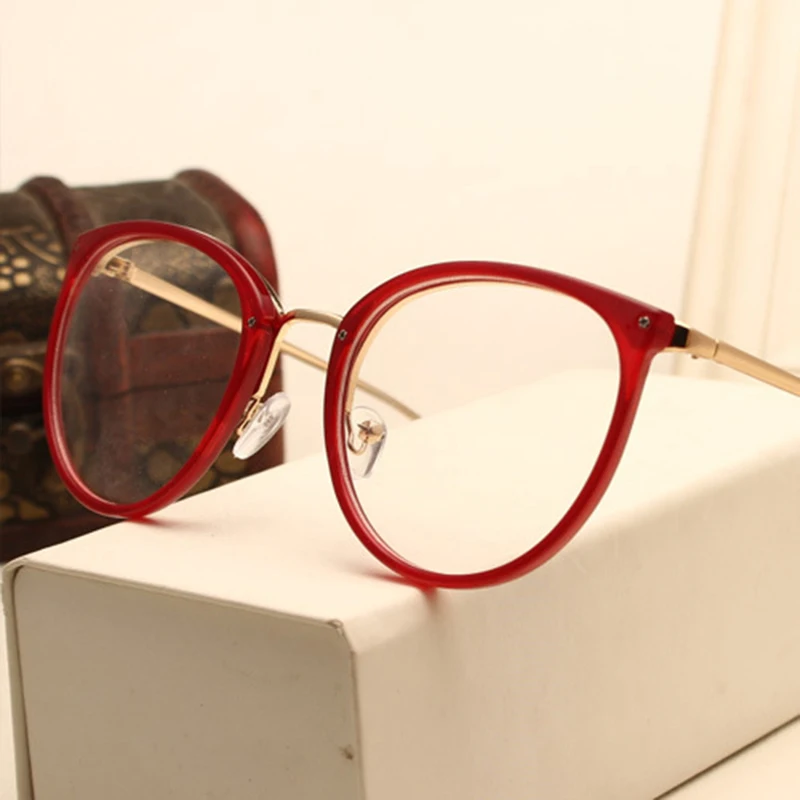 Tugging glasses office vintage