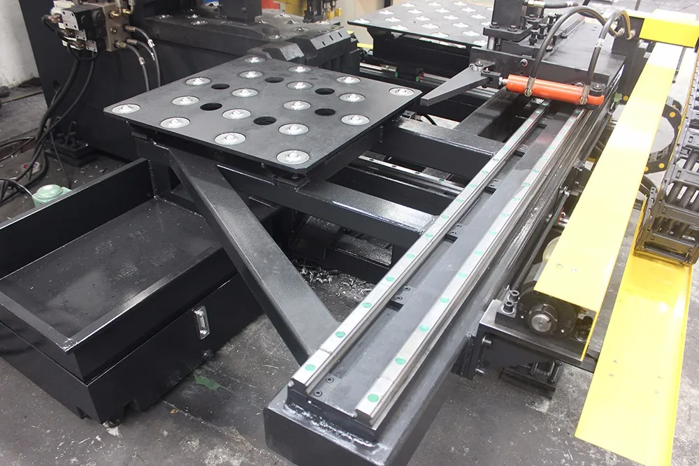 Automatic CNC Turret Punching Machine for Steel Tower Servo Motor