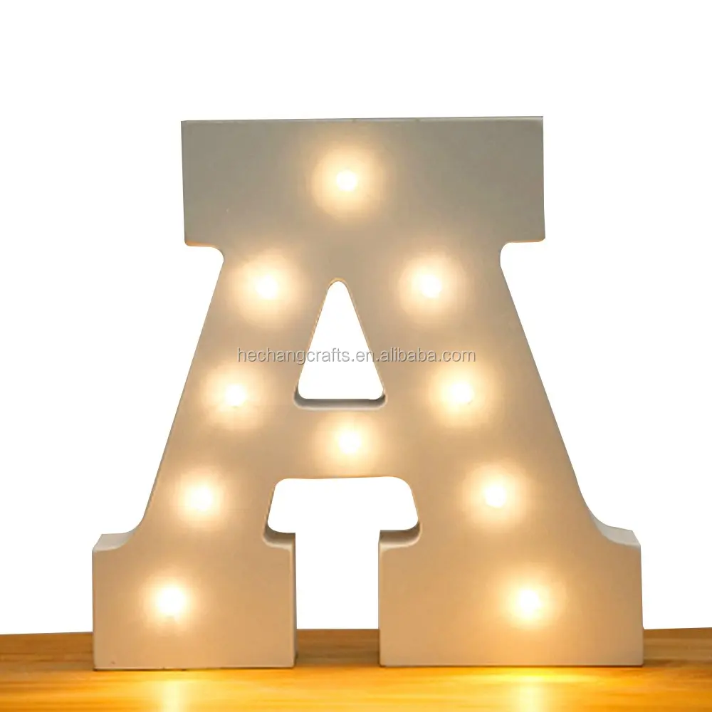 Деревянные светильники с алфавитом для свадебного