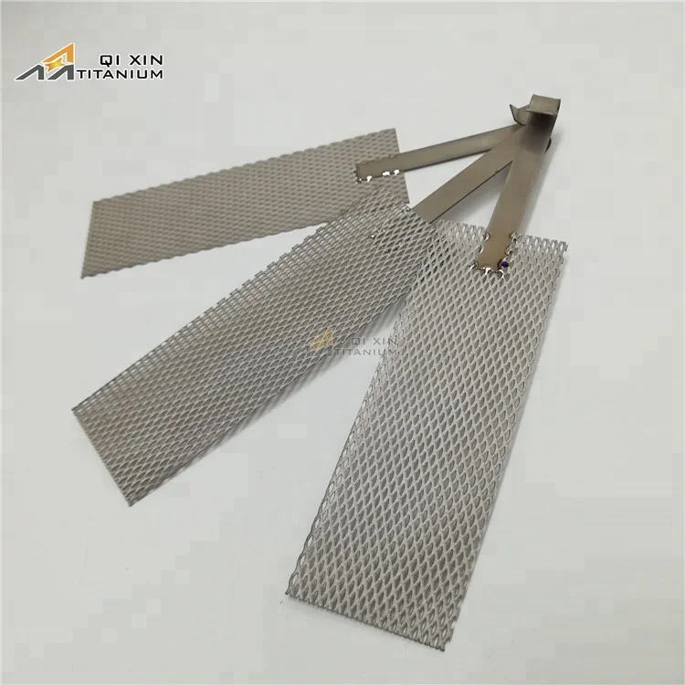 Hydrogen Fuel Cell for Car Using Platinized Titanium Electrode