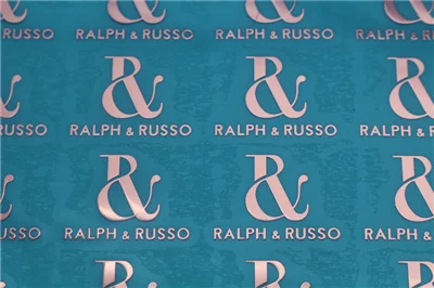 заказать никелевые металлические наклейки по вашему