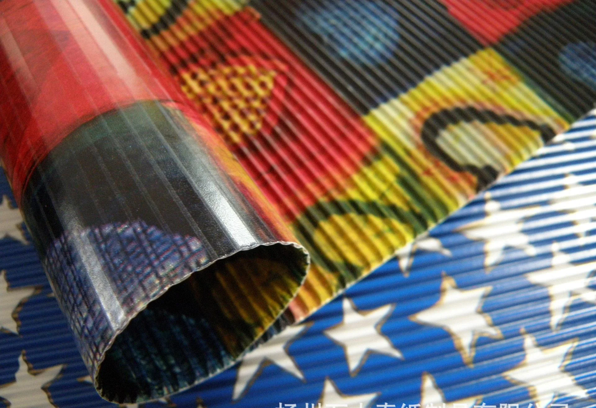 
Цветной лист из гофрированного картона 