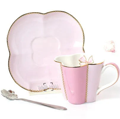 Fashion Unique Tea Cup Set Wholesale Sweet Ceramic Tea Cup and saucer mug and saucer with spoon