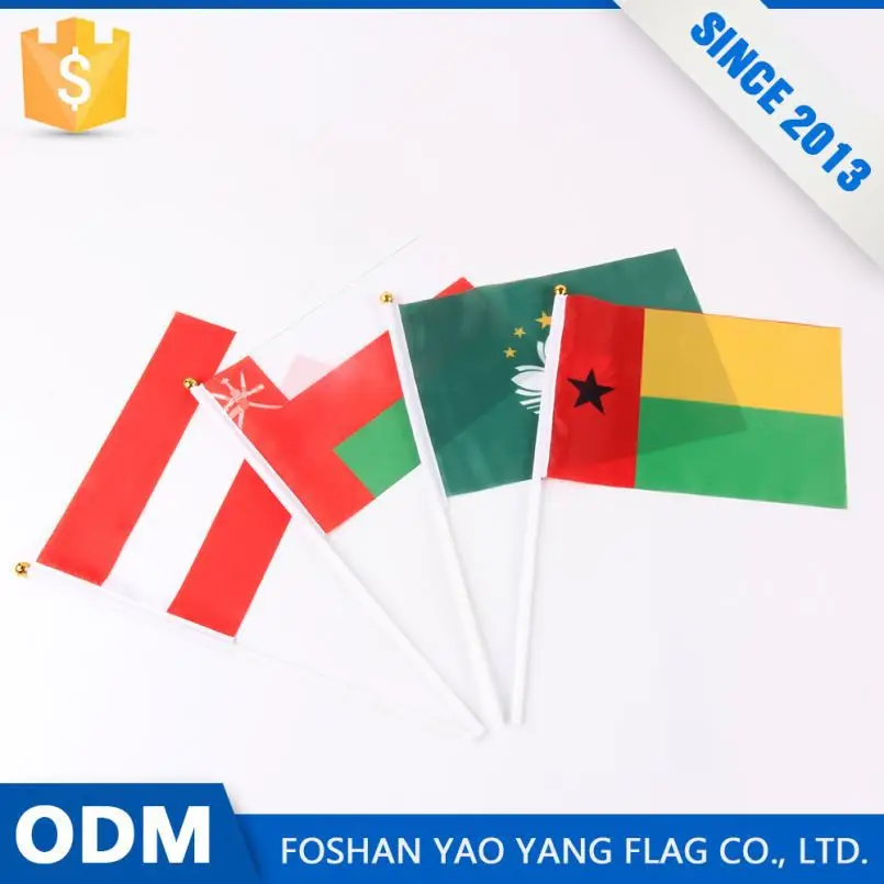 Alibaba Cn Сделку Купли-Продажи Полиэфирной Ткани Пользовательские Руки Держат Флаги