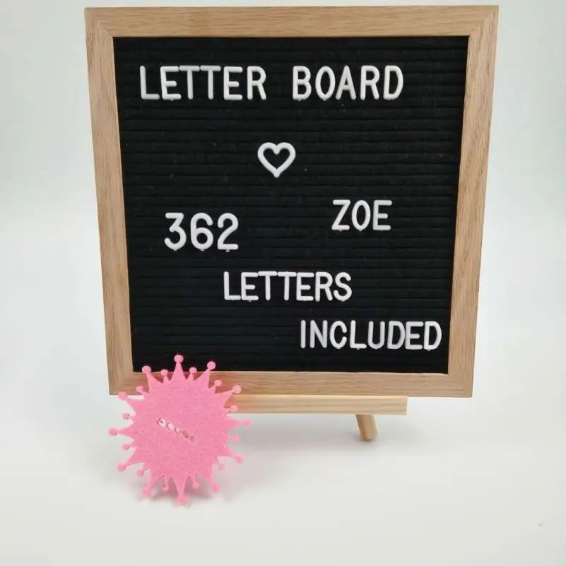 
Доска для письма из черного войлока 10x10 дюймов с подставкой 362 сменных букв знаков и Дубовая Рамка для букв с металлической вешалкой 