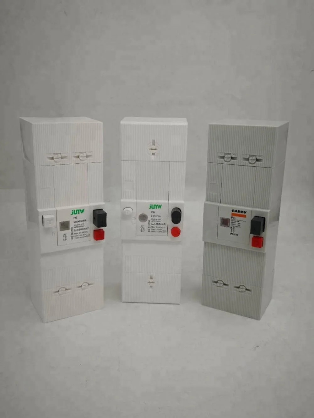 MCCB  Earth Leakage Circuit Breaker PG2155005A/10A/15A 220V/230V Adjustable MCB Gardy