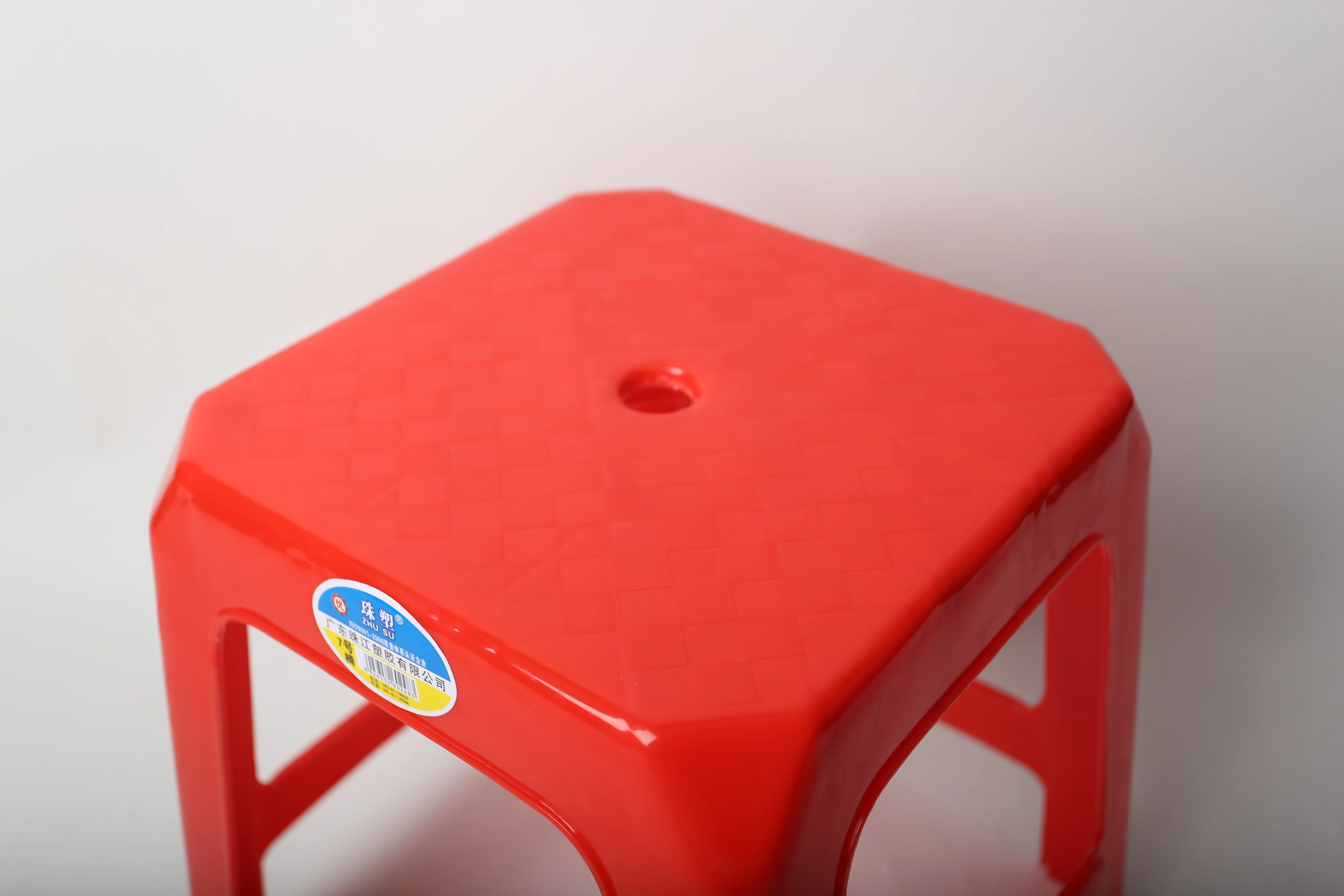 
Высококачественный маленький пластиковый стул из ПЭ/детский квадратный пластиковый стул 