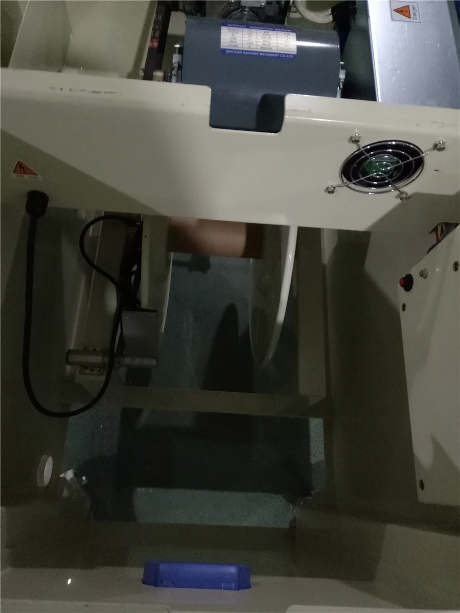 SM06T Semi Automatic Carton Box Binding Machine Strapping Bundling Machine