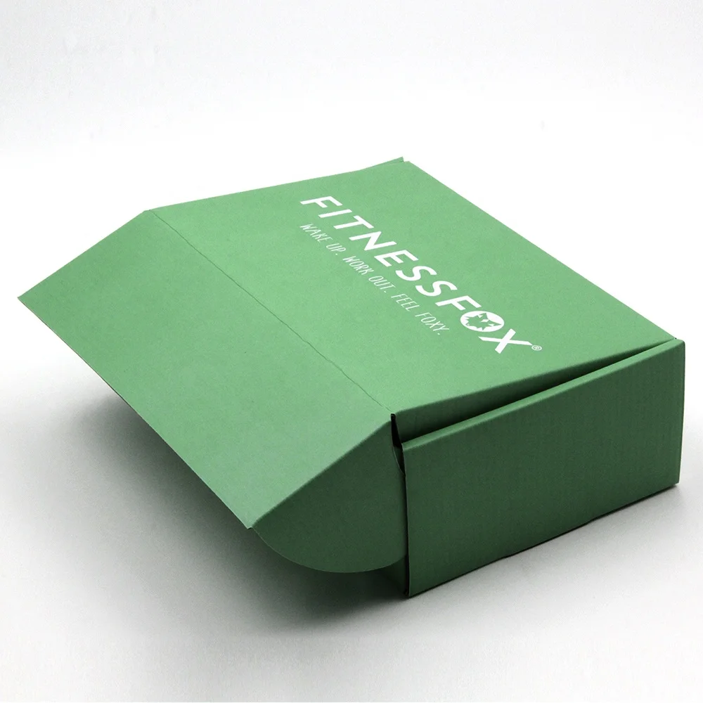 Коробка зеленого цвета. Коробка микрогофрокартон с ручками. Картонная коробочка пирожок. Термобумага коробке. 3d сложенная коробка.