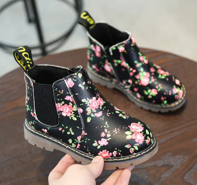 Ботинки с цветочным принтом зимние Нескользящие на плоской подошве