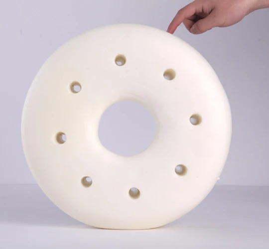 Factory Sales Round Memory Foam Seat Cushion with Holes Lumbar Pillows & Seat Cushions
