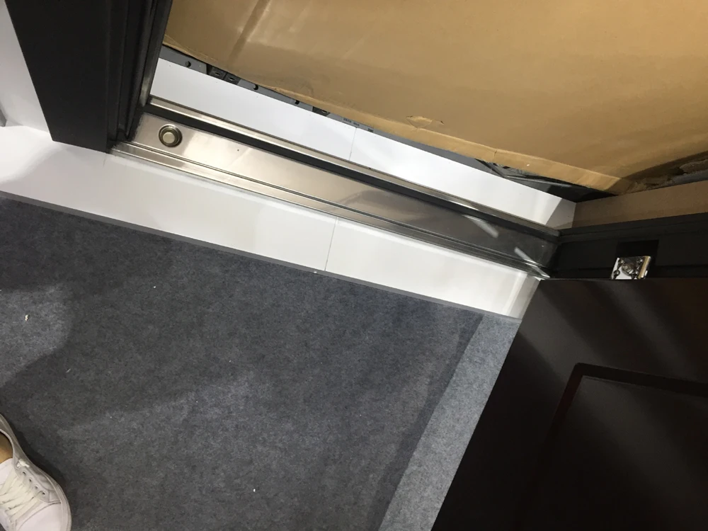 Latest Design Two Colors High Quality Security Steel Door Strong Room Iron Door