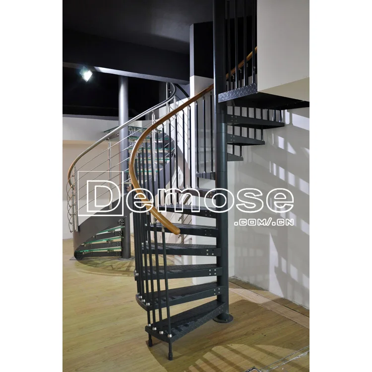 Modern Design Single Stringer Cast Iron Spiral Staircase with Durable Rubber Stair Treads for Villa Application