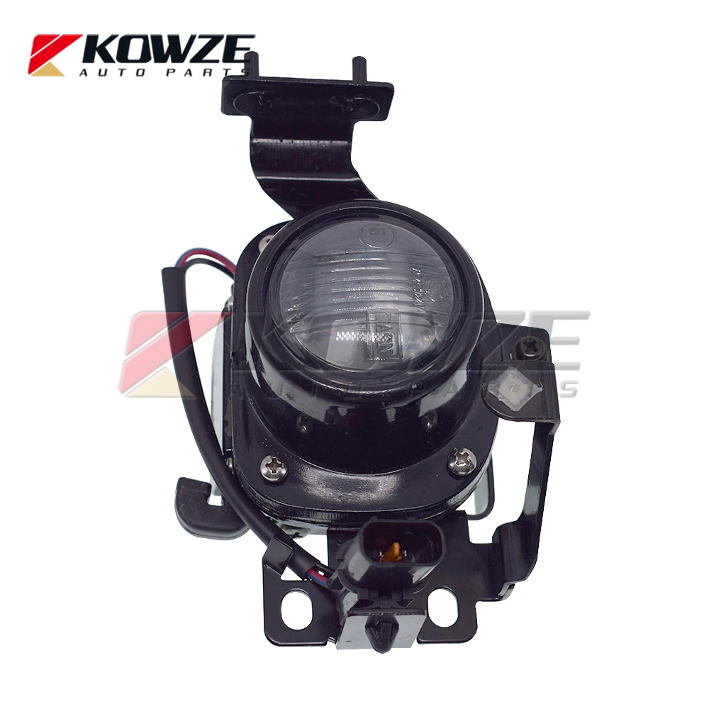 Pair Of Fog Light Lamp Cover Frames For Mitsubishi Pajero / Montero MK3 (2000-2003) – Left & Right