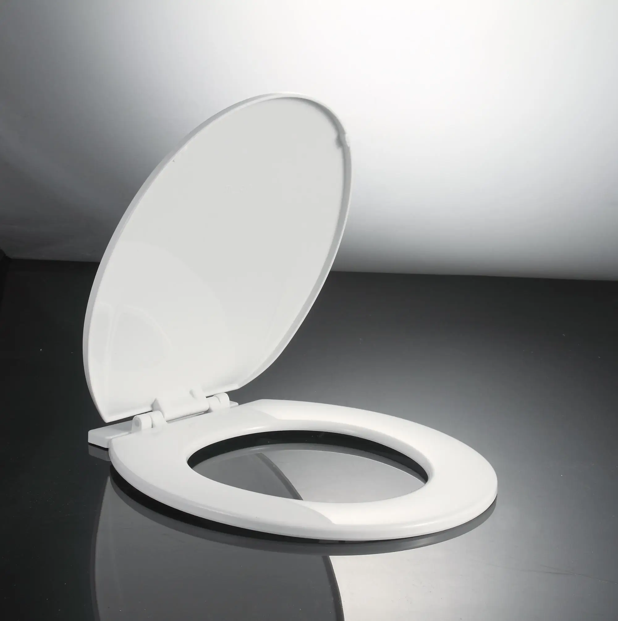 
 Круглая керамическая крышка для унитаза из полипропилена без мягкого закрытия 017  