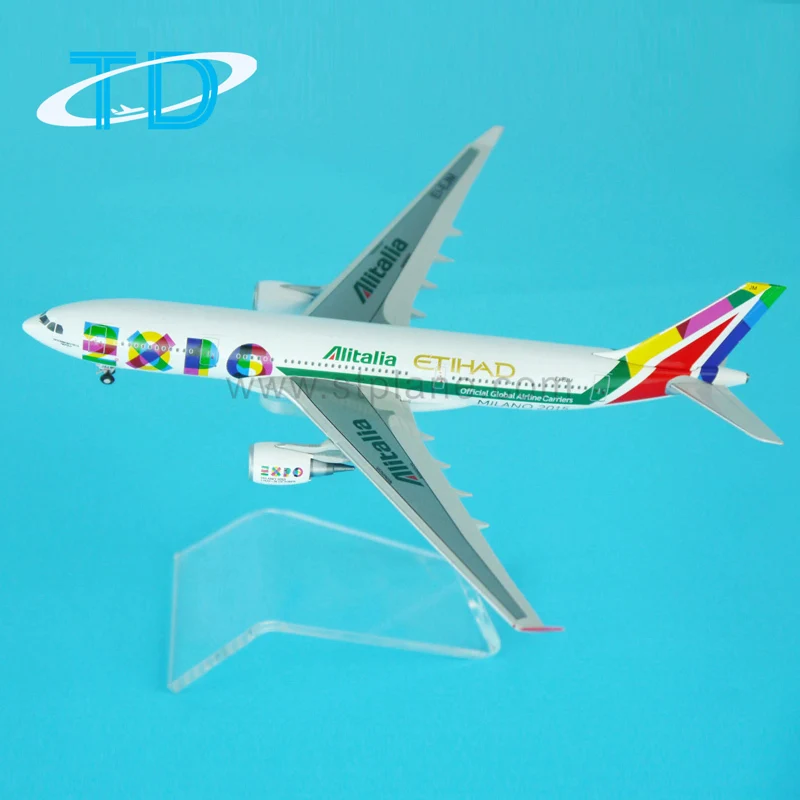 Milan World Expo Alitalia & Etihad A330-200 Model Aircraft