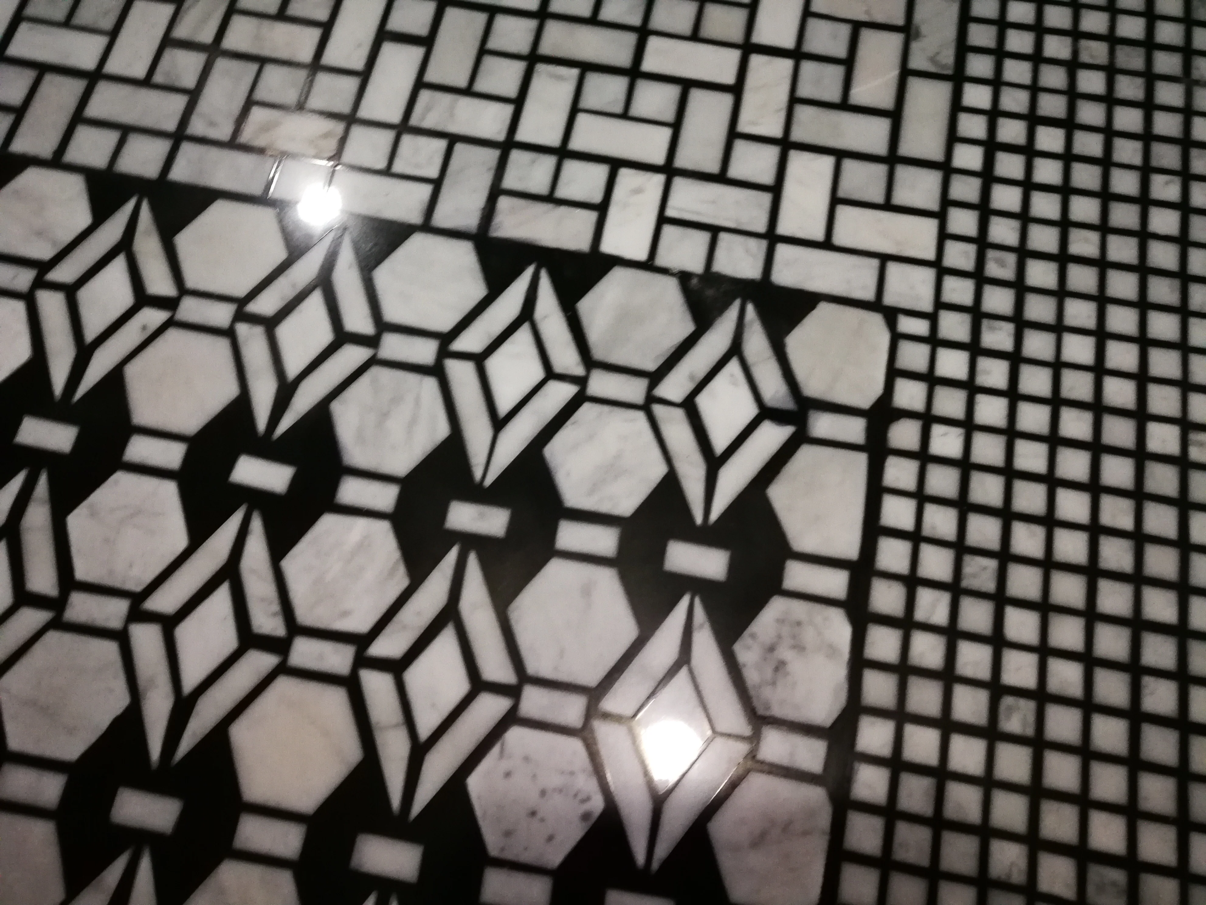 Wholesale black white round marble mosaic coffee table top