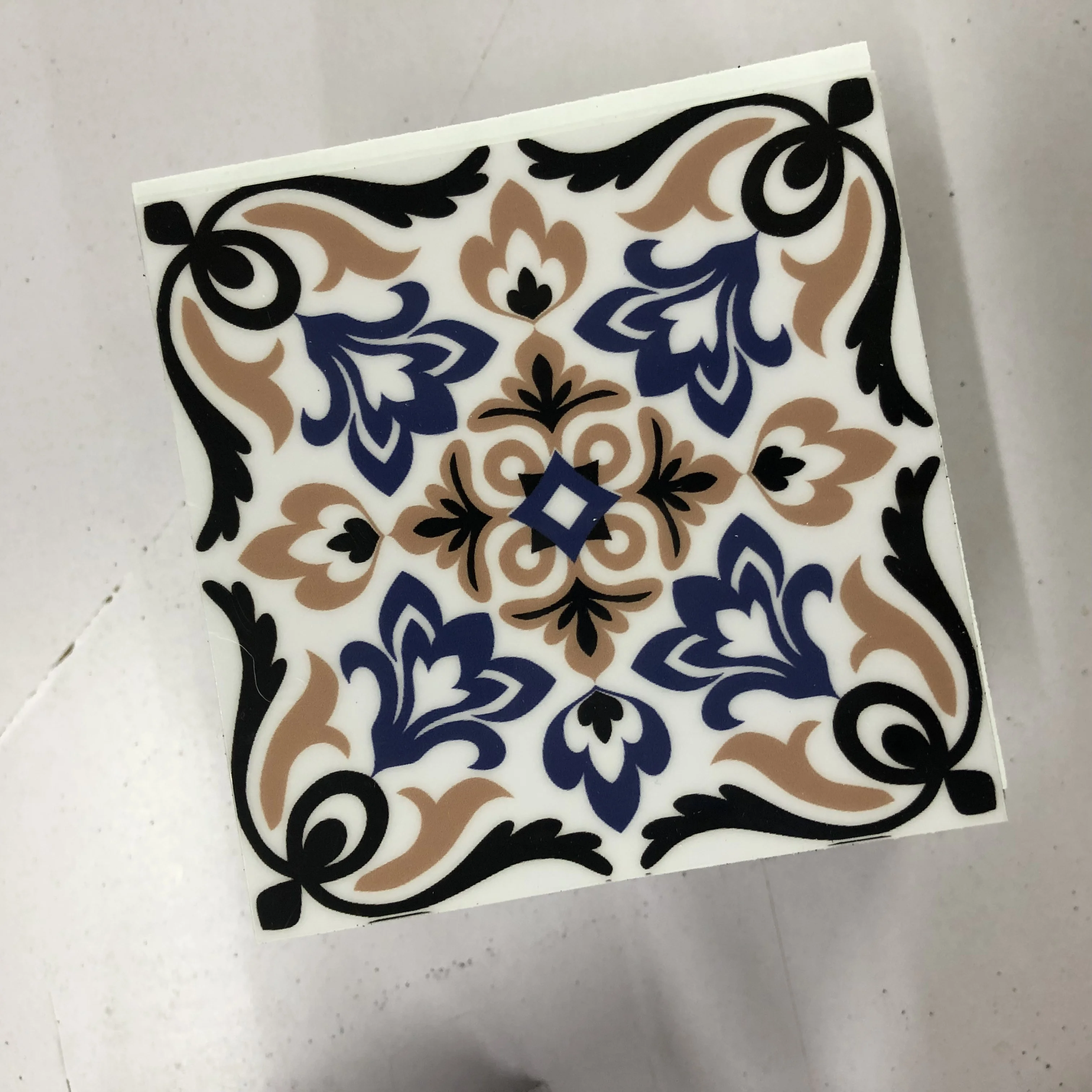 Виниловая наклейка с логотипом на заказ ПВХ стену устойчивая к УФ-излучению Зеркальная