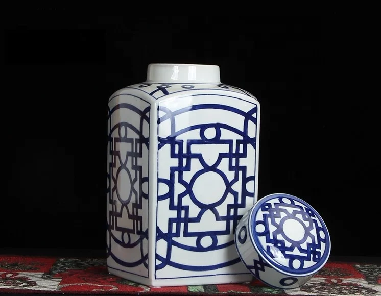High  Quality square Blue and White Ceramic Garlic Salt Cookie Jar for Storage