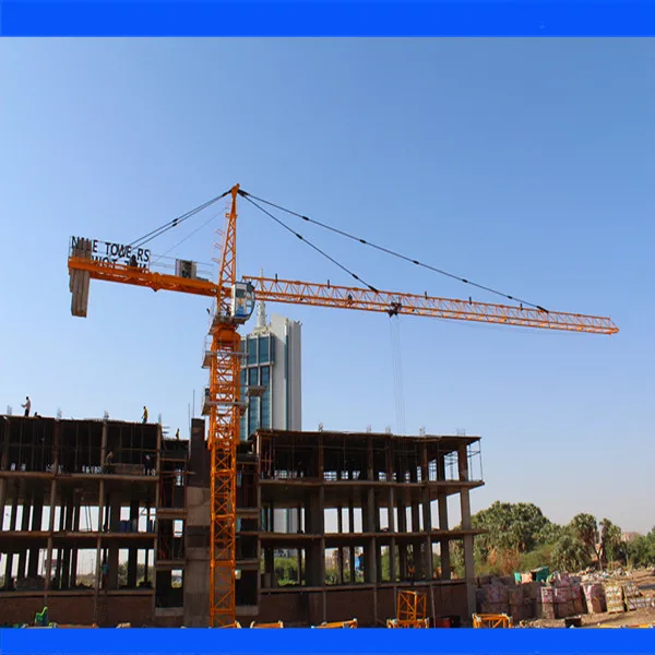 QTZ Model Tavol Tower Crane Near the Nile