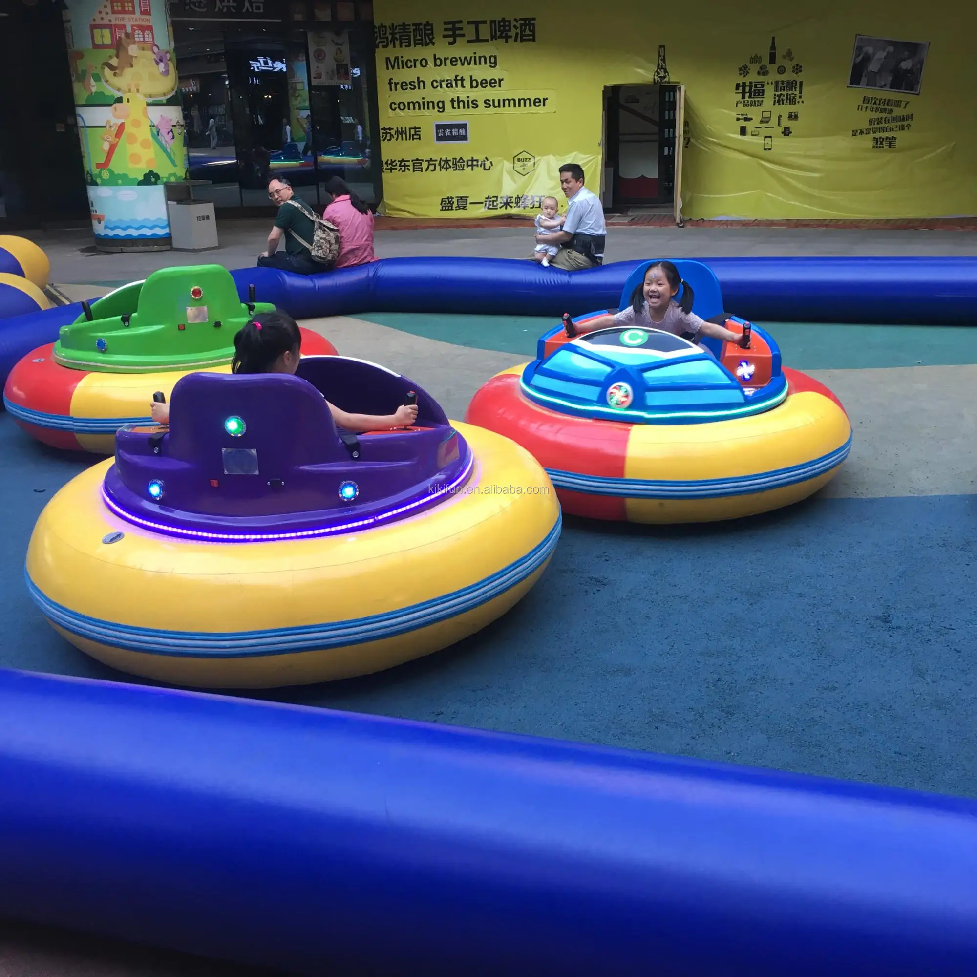 Низкая цена парковый аттракцион на льду 24V с батарейным питанием бампер автомобиля для продажи новые функции, 2-Местный Электрический двигатель бампер автомобили для детей