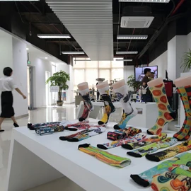 Yiwu Focus Accessory Co., Ltd. 1