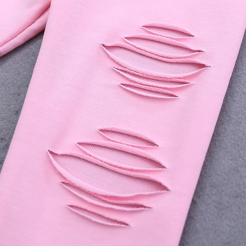 
 Комплект одежды для маленьких девочек из 3 предметов, топ с открытыми плечами и подвесным воротником и розовые штаны с дырками, летняя одежда  