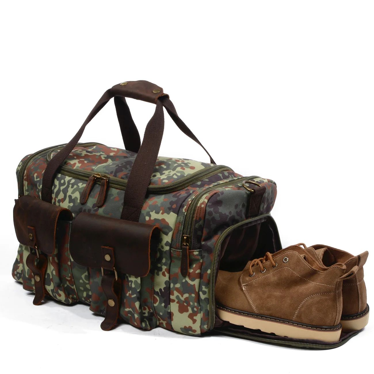 New Large Capacity  Camouflage Fabric With Crazy horse leather Luggage  MensTote Weekend Duffel