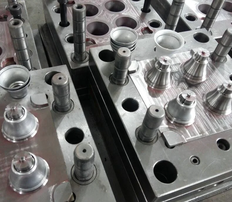 
 Полностью автоматическая вертикальная машина для литья LED лампа держатель делая машину, светодиодные лампы литьевой машины, LED Housing-HM-120T-LR3  