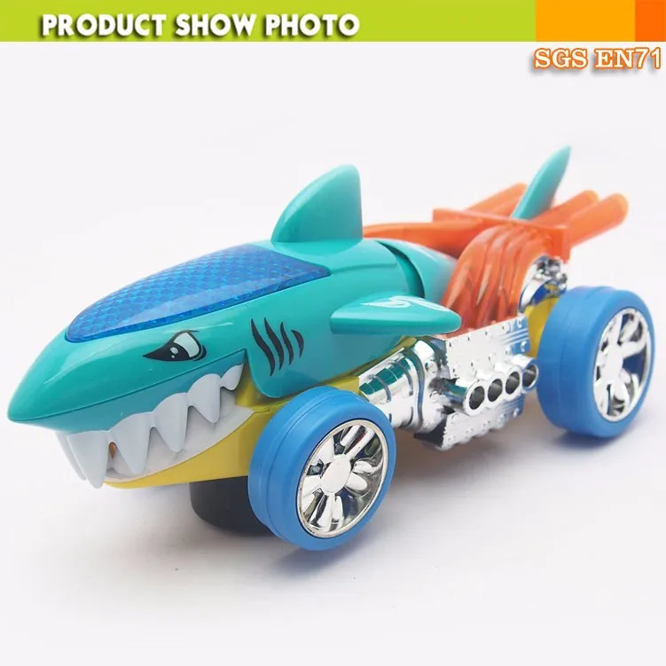 Source 漫画の車のおもちゃの電池式サメ on