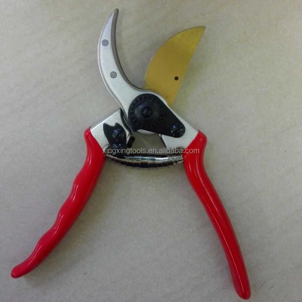 Pruning Shear With Titanium Plated Blade