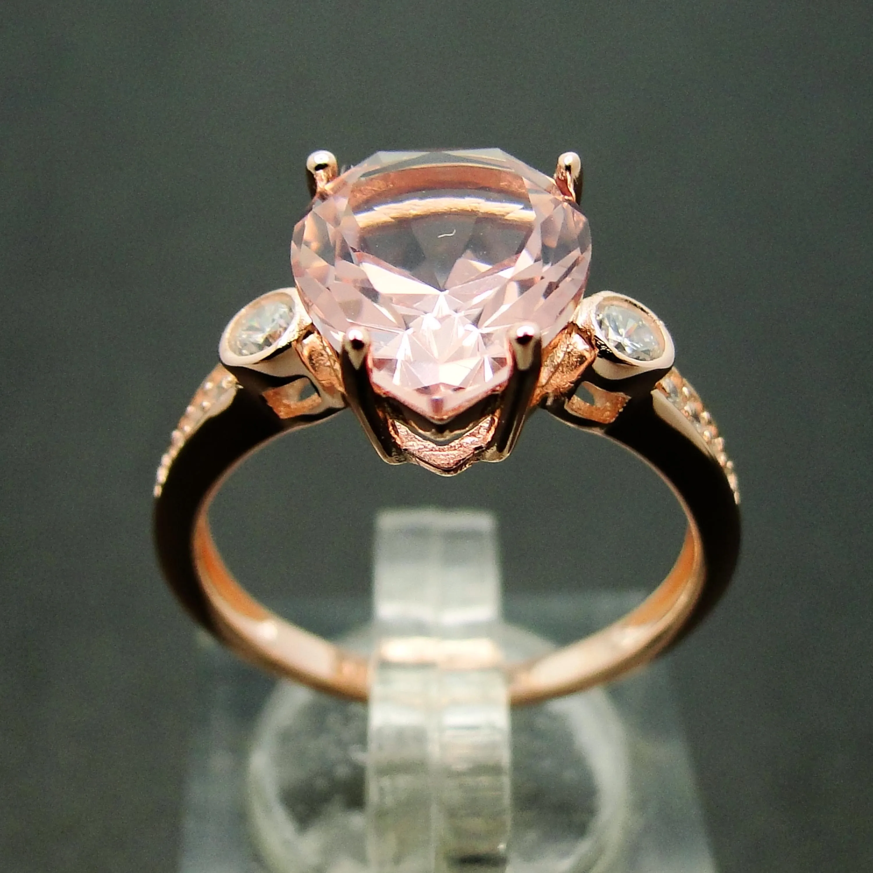 Pierres Morganite roses en forme de poire, bague de fiançailles - Main Image