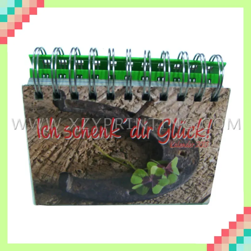 настольный календарь бумаги