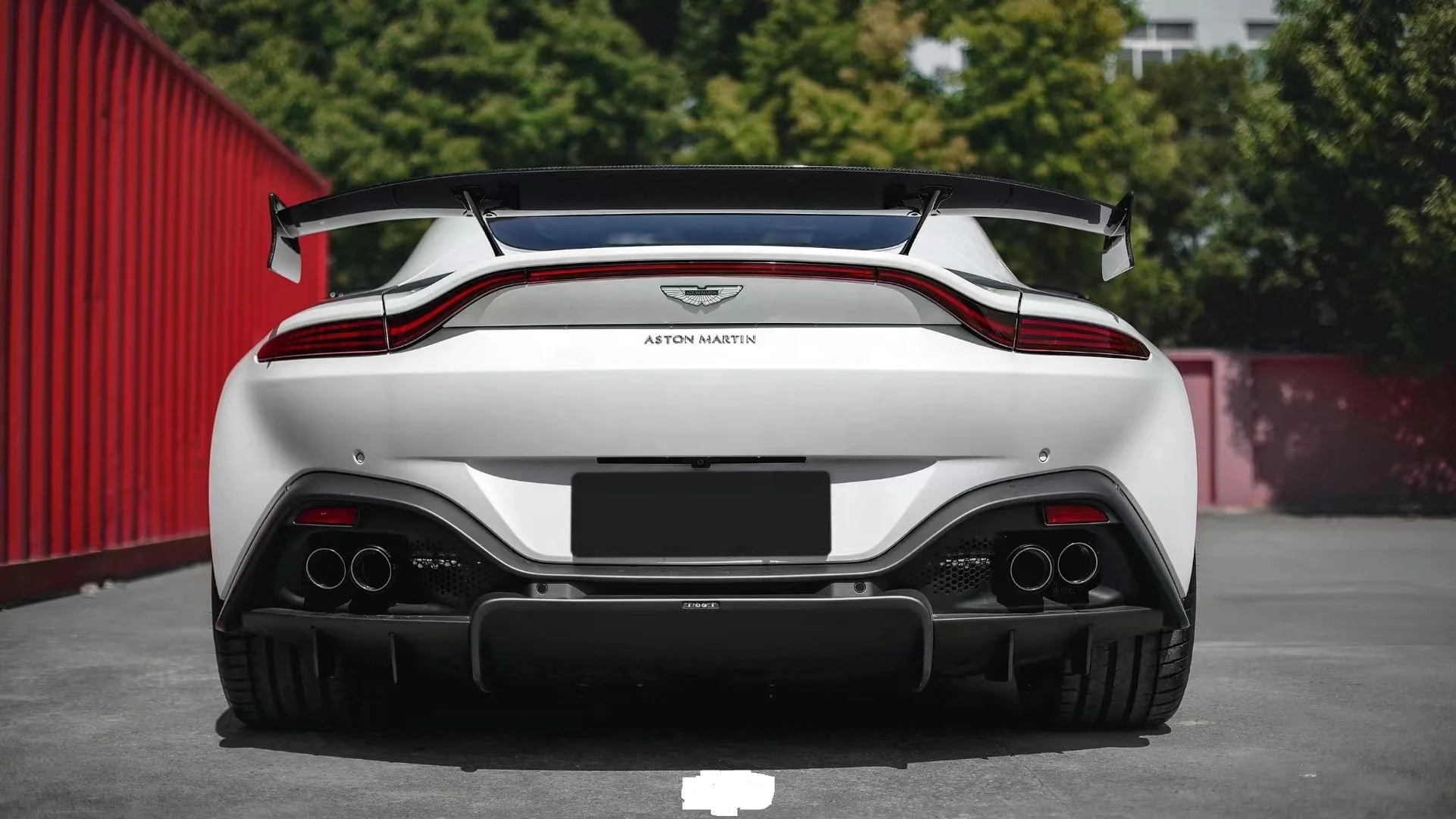 ドライカーボンファイバー製ボディキットスポイラーバンパー