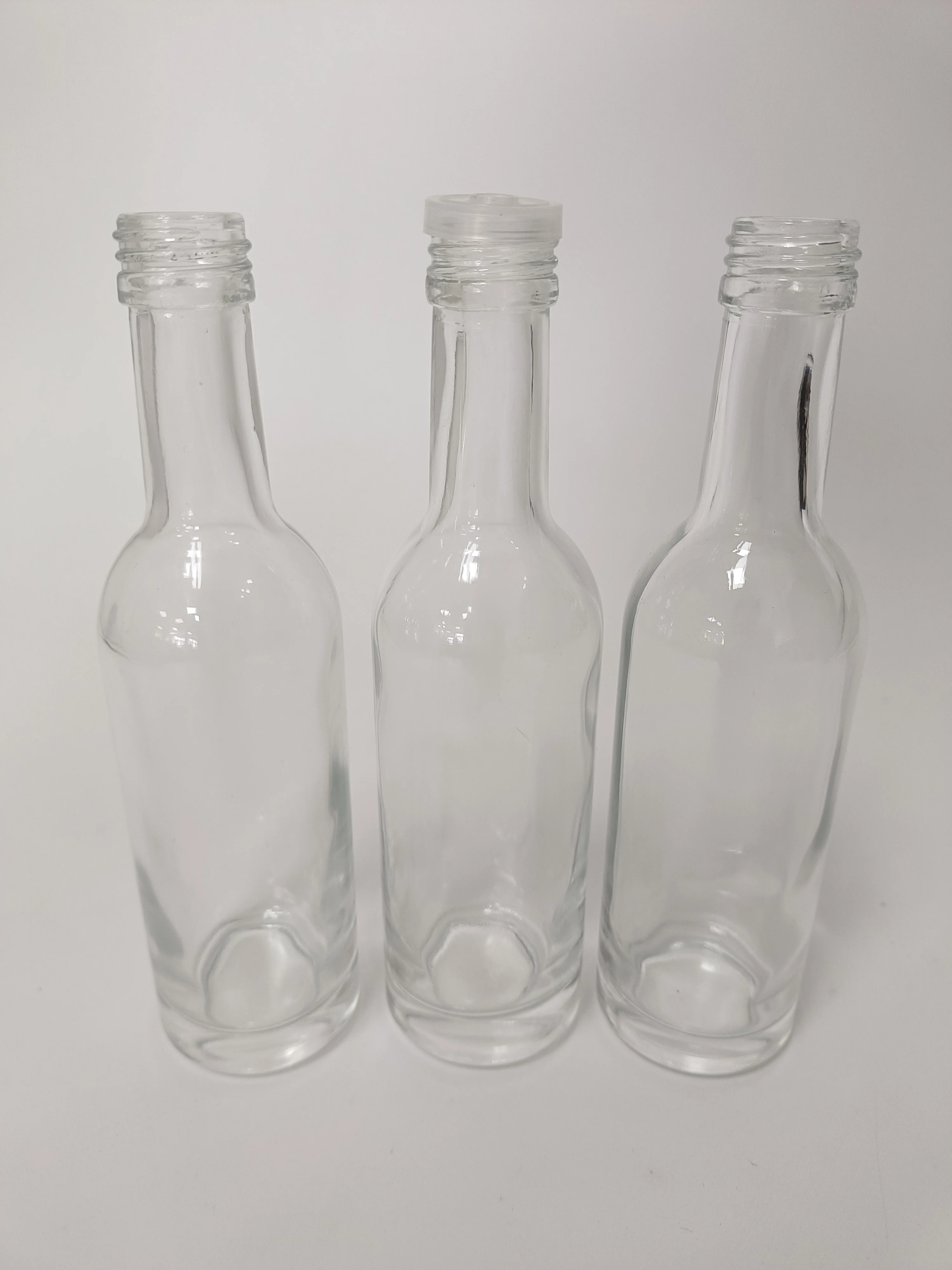 New Transparent Glass Wine Bottle High White Glass Liquor Bottle Ice Wine Bottles For Alcoholic