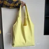 สีเหลือง