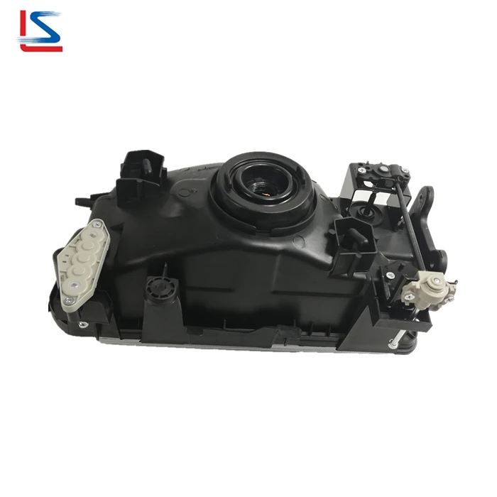 AUTO HEAD Lamp for MITSUBISHI DELICA L300 1993-2001  XR387899 XR387900   HEADLIGHT  R MR482686 L MR482685