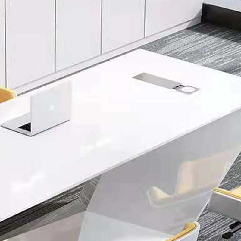 Белый стол для офисной