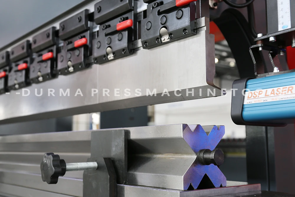 CNC DA69T Controller Metal Hydraulic Bending Machine Servo Electric Press Brake Machine