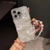 Base blanche avec nœud en perles à motif coquillage en forme de cœur à trous fins et lanière