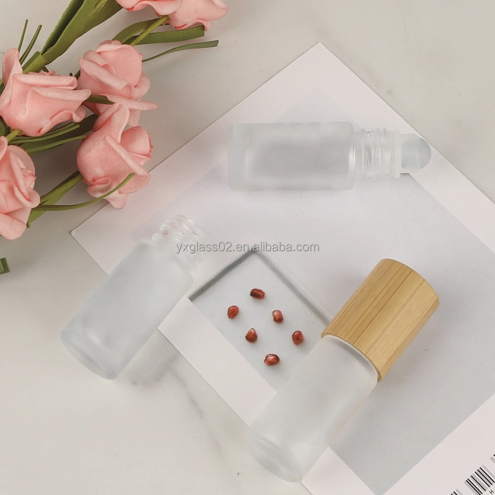 Roll On glass Bottle 5ml 10ml essential oil roller bottles skincare cosmetic packaging glass bottle with bamboo wooden cap factory