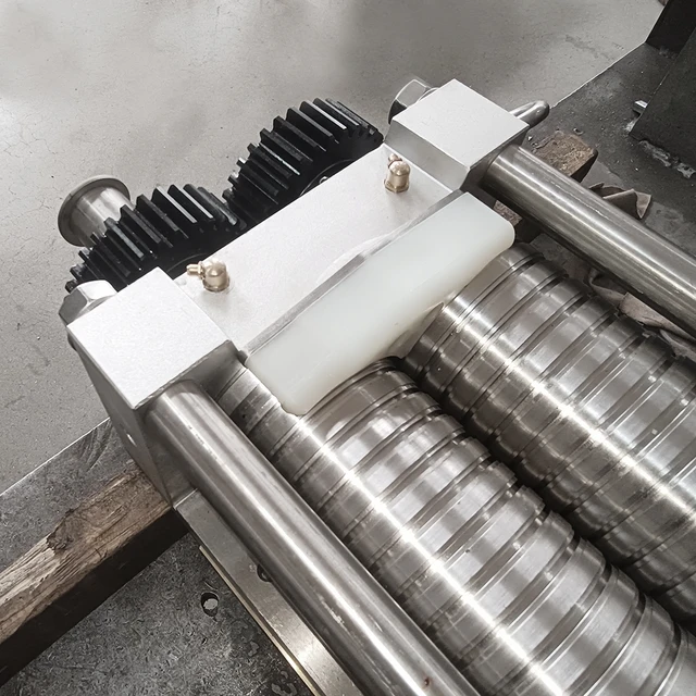 China Factory Price Customized Accurate Flexible SUS304 Pasta Noodle Cutter for Instant Noodle Making Machine 3