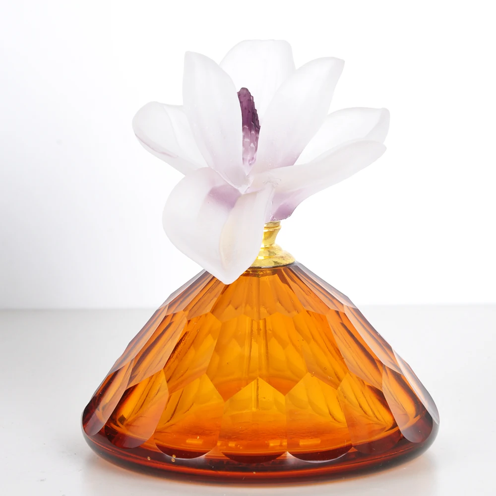 Crystal Art Glass Luxury Perfume Bottle With Flower Cap Accept Logo Engraving Wedding Giveaways